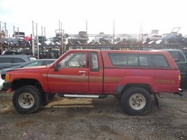 1986 T.TRUCK SR5 RED EXTRA CAB 2.4L TURBO AT 4WD Z18010